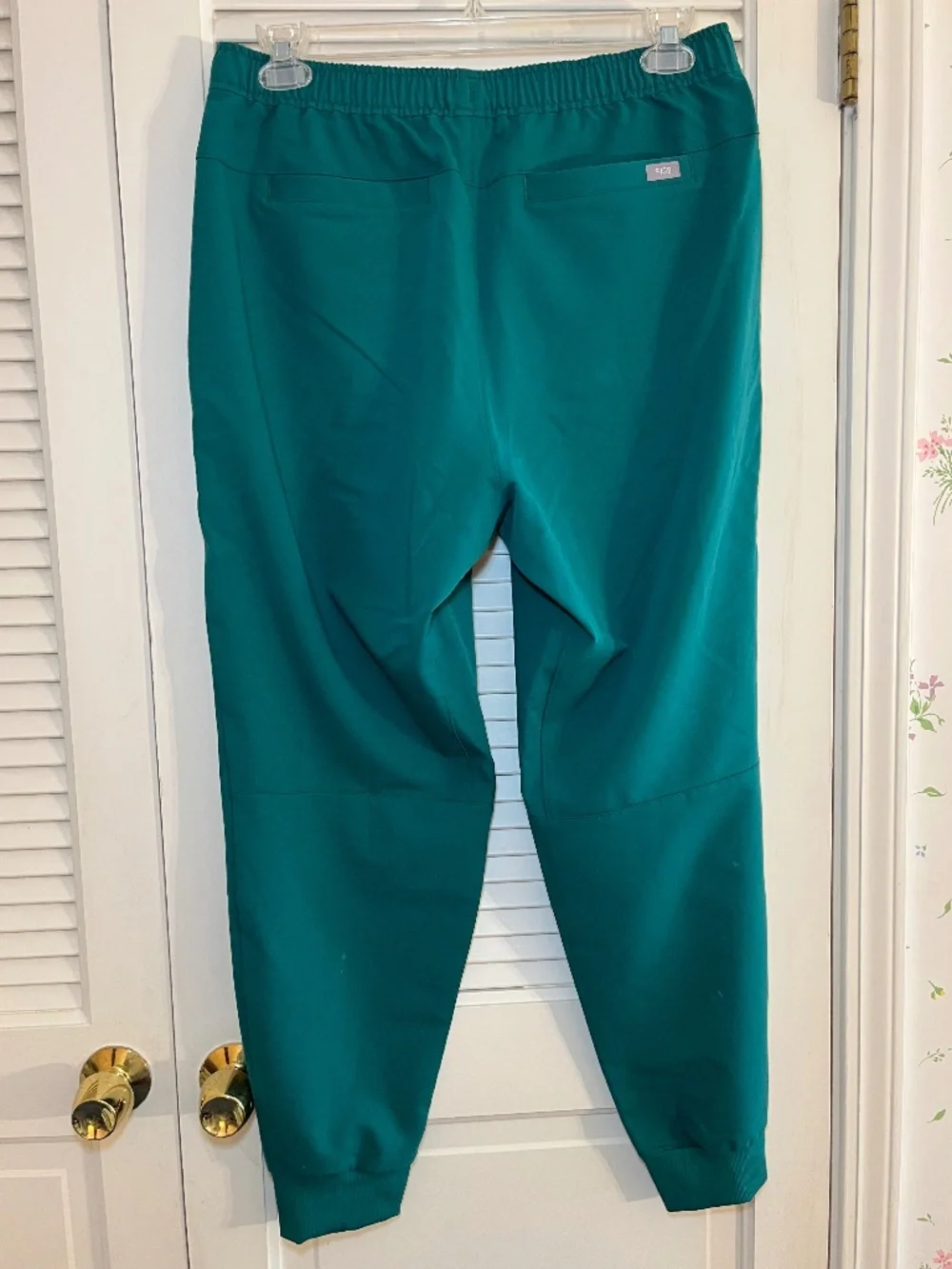 Figs Tansen Hunter Green (PO# 7285) Joggers Size L NWOT